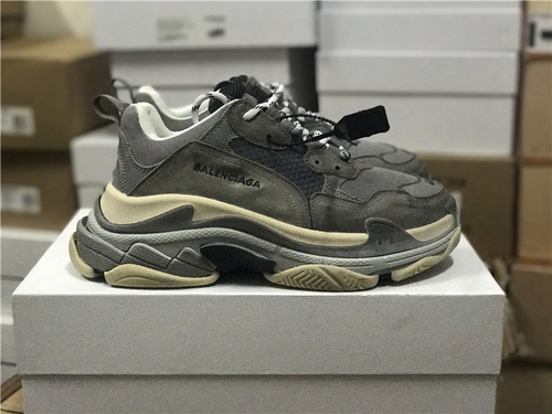 Parisian family Balenciaga Triple S carbon gray color_ original level_ 35--45-3e59dbaf